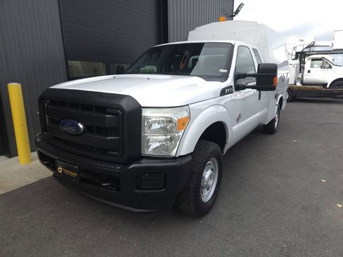 Used 2015 Ford F350 XL w/ Power Equipment Group image 2