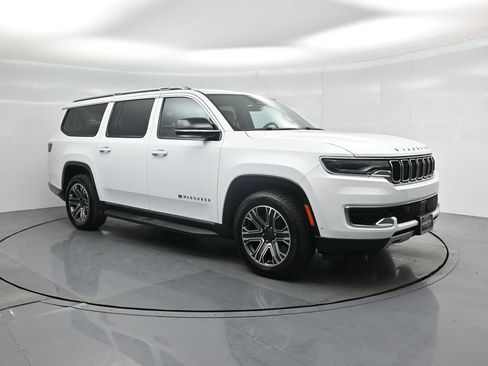 Used 2024 Jeep Wagoneer L Series II image 59