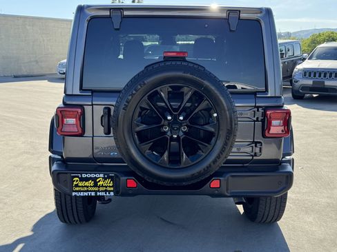 Certified 2025 Jeep Wrangler Unlimited Sahara w/ Safety Group image 6