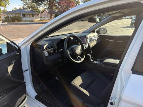 Used 2025 Toyota Camry LE FWD image 10