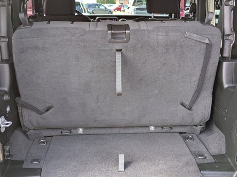 Used 2020 Jeep Wrangler Sport image 11