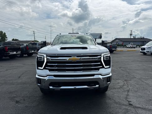 Certified 2025 Chevrolet Silverado 3500 LTZ w/ LTZ Convenience Package AWD/4WD image 8