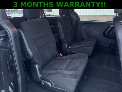 Used 2018 Dodge Grand Caravan SE image 19