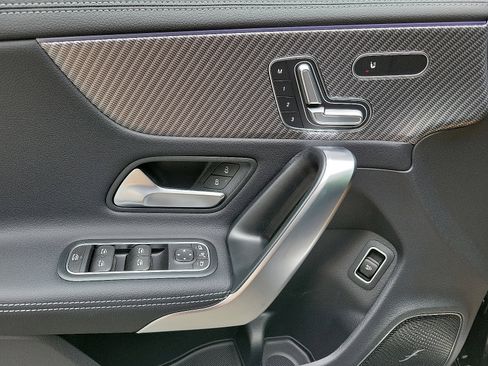 New 2025 Mercedes-Benz CLA 250 4MATIC image 9