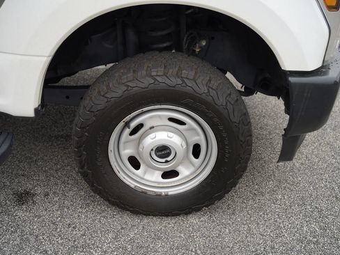 Used 2019 Ford F250 XL w/ Power Equipment Group AWD/4WD image 36