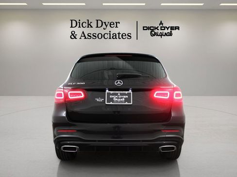 Used 2022 Mercedes-Benz GLC 300 image 3