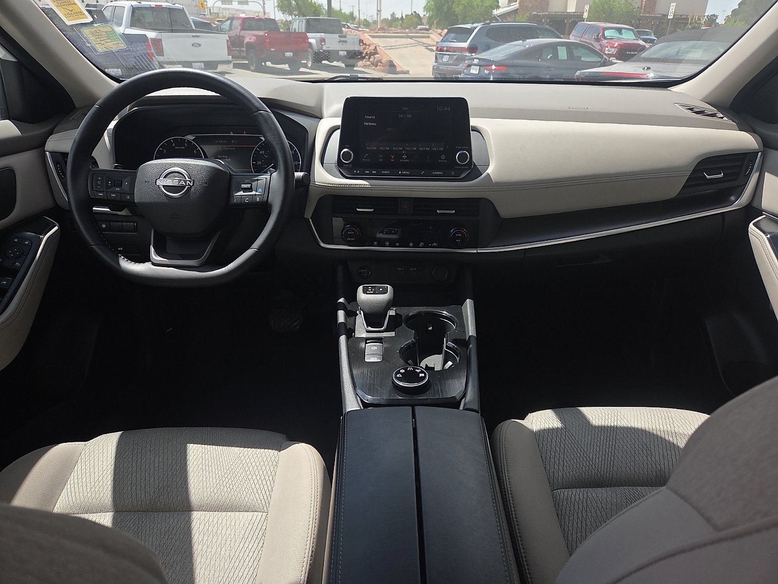 Used 2025 Nissan Rogue SV AWD/4WD image 7