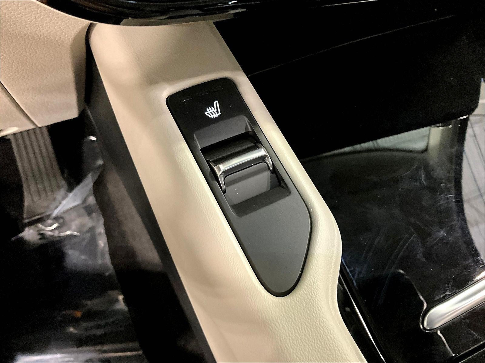 Used 2025 Kia Telluride S FWD image 38