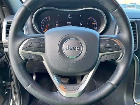 Certified 2021 Jeep Grand Cherokee Laredo image 19