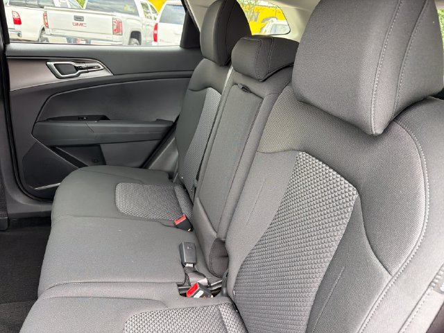 New 2027 Kia Sportage LX FWD image 21