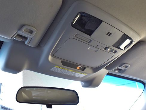 Used 2019 Subaru Outback 2.5i image 15