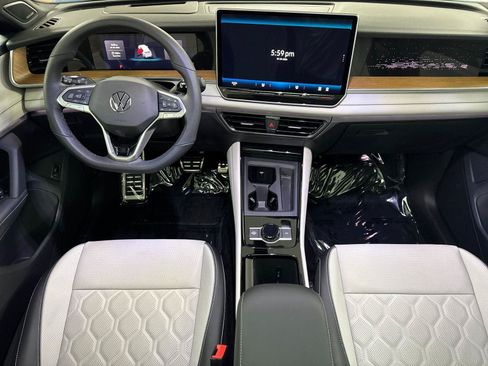 New 2026 Volkswagen Tiguan SEL R-Line AWD/4WD image 12