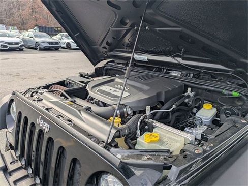 Used 2018 Jeep Wrangler Unlimited Sport S image 30