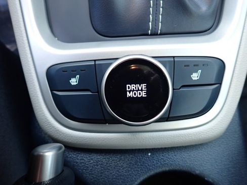 Used 2026 Hyundai Venue SEL FWD image 16