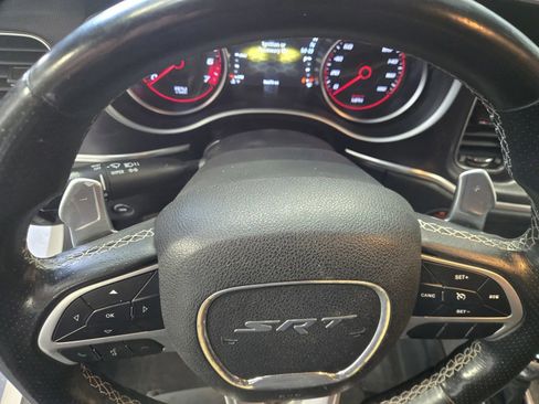 Used 2018 Dodge Charger SRT image 15