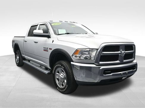 Used 2018 RAM 2500 Tradesman w/ Chrome Appearance Group AWD/4WD image 7