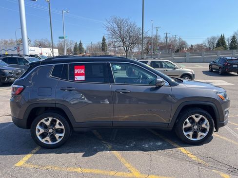 Used 2019 Jeep Compass Limited image 4