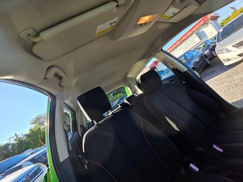 Used 2011 MAZDA MAZDA2 Touring image 21