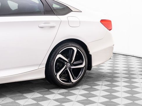 Used 2018 Honda Accord Sport image 31