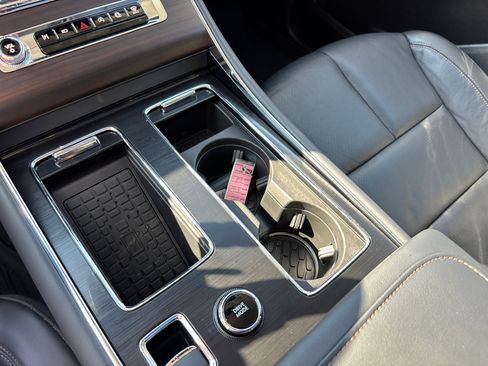 New 2025 Lincoln Aviator Reserve w/ Illumination Package image 25