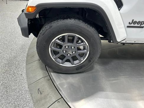 Used 2021 Jeep Wrangler Unlimited Sport AWD/4WD image 27