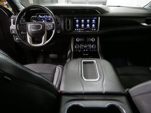 Used 2021 GMC Yukon Denali w/ Denali Premium Package AWD/4WD image 24