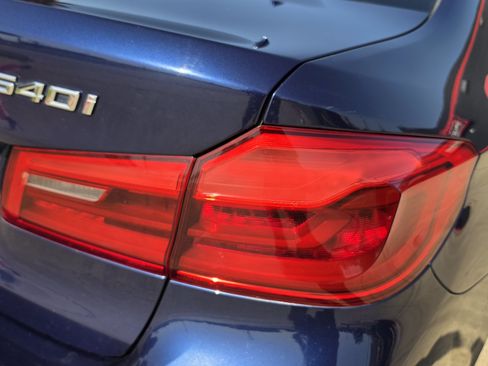 Used 2018 BMW 540i xDrive w/ Premium Package AWD/4WD image 9