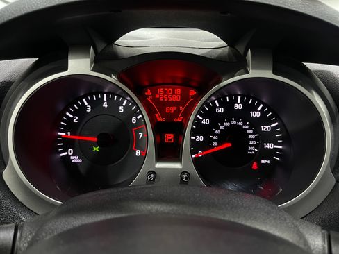 Used 2011 Nissan Juke SL AWD/4WD image 23
