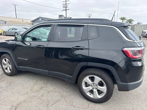 Used 2019 Jeep Compass Latitude w/ Popular Equipment Group FWD image 8