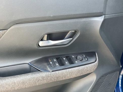 Certified 2025 Nissan Kicks SV FWD image 21