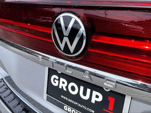 New 2026 Volkswagen Atlas SE FWD image 15