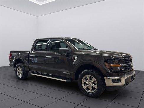 Used 2024 Ford F150 XLT w/ Mobile Office Package image 8