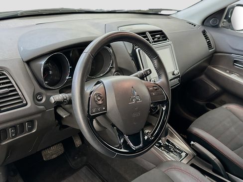 Used 2025 Mitsubishi Outlander Sport SE image 18