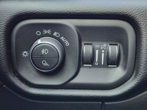 Used 2019 RAM 1500 Laramie image 20