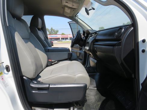 Used 2016 Toyota Tundra SR image 12