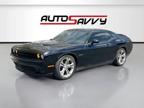 Used 2021 Dodge Challenger R/T RWD image 3
