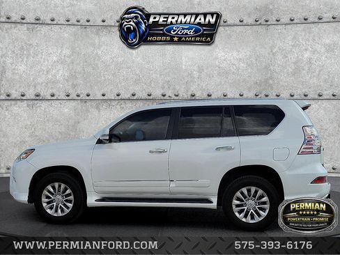 Used 2015 Lexus GX 460 w/ Premium Package image 2