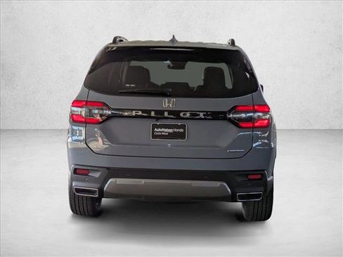 New 2026 Honda Pilot Touring image 8