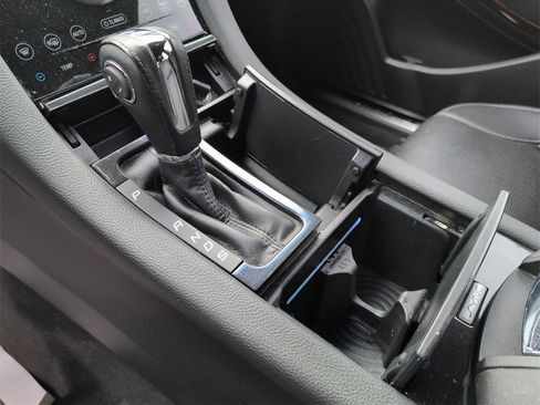 Used 2019 Ford Taurus Limited image 13