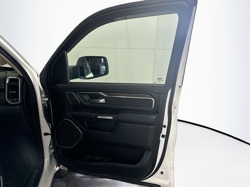 Used 2020 RAM 1500 Laramie AWD/4WD image 31