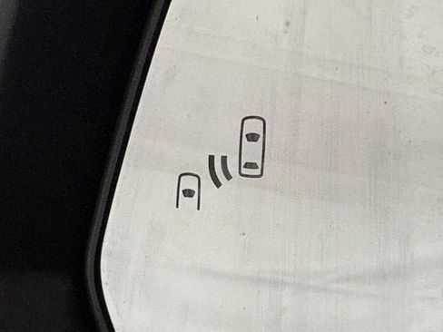 Certified 2019 Toyota Highlander Plus image 10