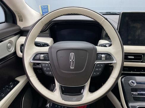 Used 2021 Lincoln Nautilus Black Label AWD/4WD image 16