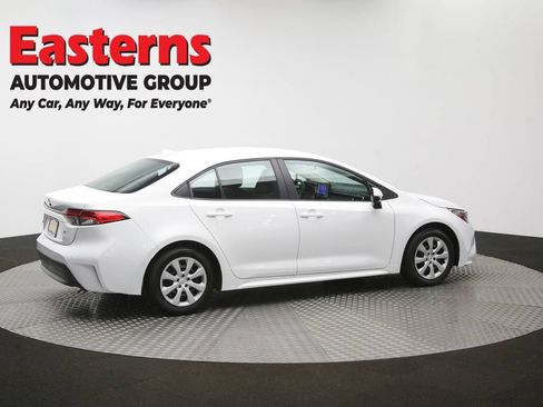 Used 2025 Toyota Corolla LE FWD image 41