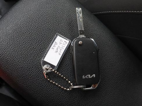 Used 2023 Kia Forte LXS image 28