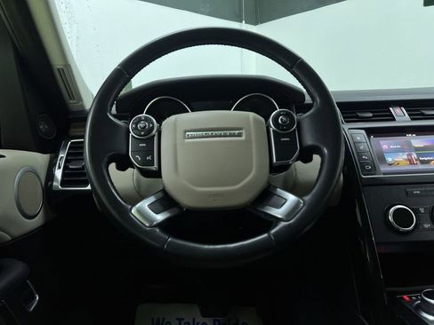 Used 2017 Land Rover Discovery SE AWD/4WD image 19