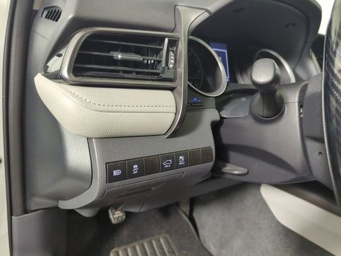 Used 2023 Toyota Camry LE w/ Convenience Package FWD image 26