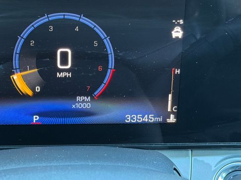 Used 2025 Chevrolet Trax LT FWD image 22