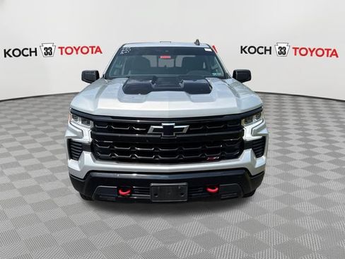 Used 2022 Chevrolet Silverado 1500 LT Trail Boss w/ Convenience Package II AWD/4WD image 2