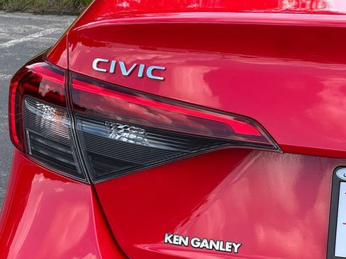 Used 2023 Honda Civic Sport image 10