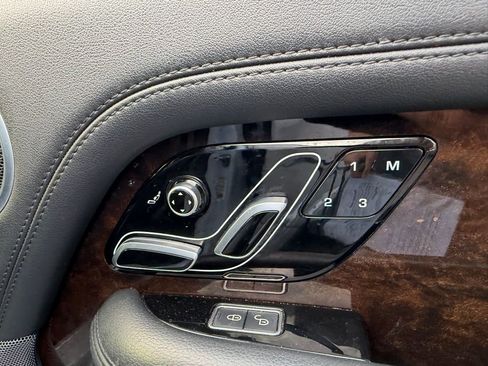 Used 2020 Land Rover Range Rover image 36